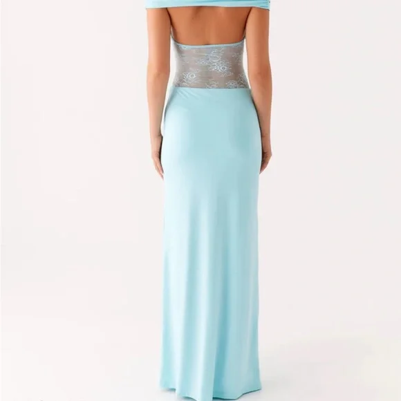 Elegant Off-Shoulder Light Blue Dress - Picture 2 of 2